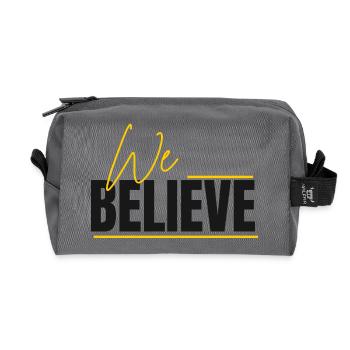 We Believe Schriftzug - Recycelte Kulturtasche - Anthrazit - Vorne
