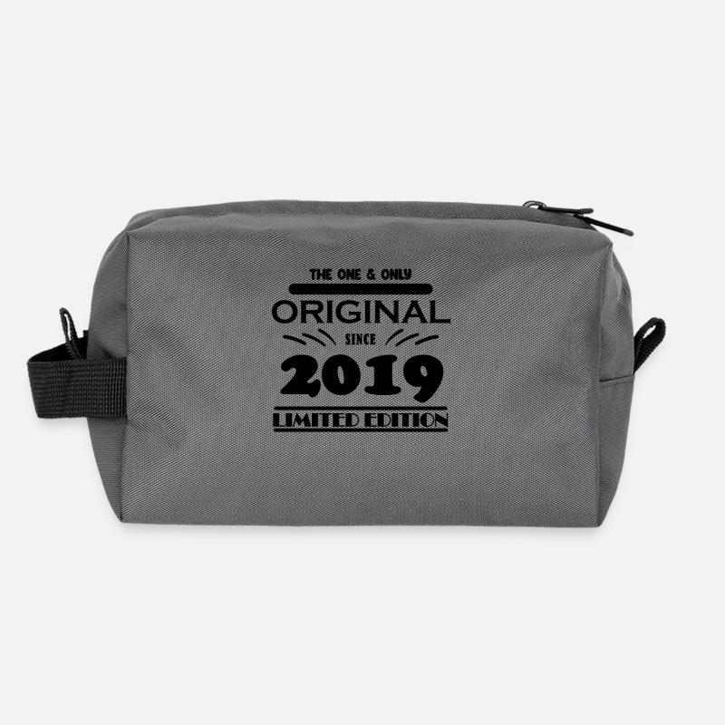 2019 - Année de construction 2019 - Millésime 2019 Trousse de toilette en tissu recyclé