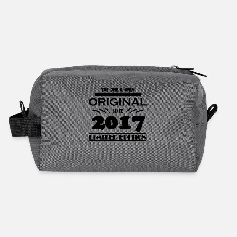 2017 - Year of construction 2017 - Vintage 2017 Recycled Toiletry Zip Bag
