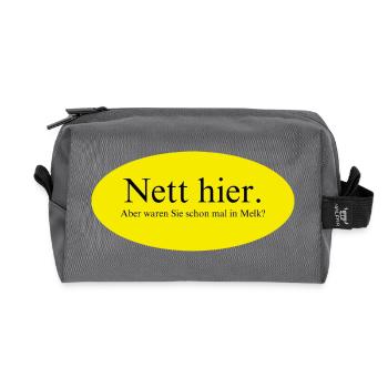 Nett hier, aber waren Sie schon mal in Melk? - Recycelte Kulturtasche - Anthrazit - Vorne