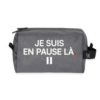 I'M ON A BREAK HERE | Humor - Recycled Toiletry Zip Bag - anthracite - Front