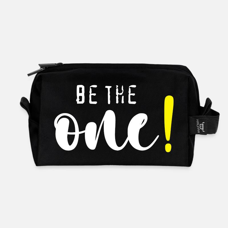 Be the one! - Recycelte Kulturtasche - Schwarz