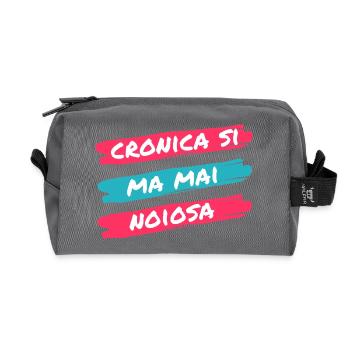 Chronisch, ja, aber nie langweilig - Recycelte Kulturtasche - Anthrazit - Vorne