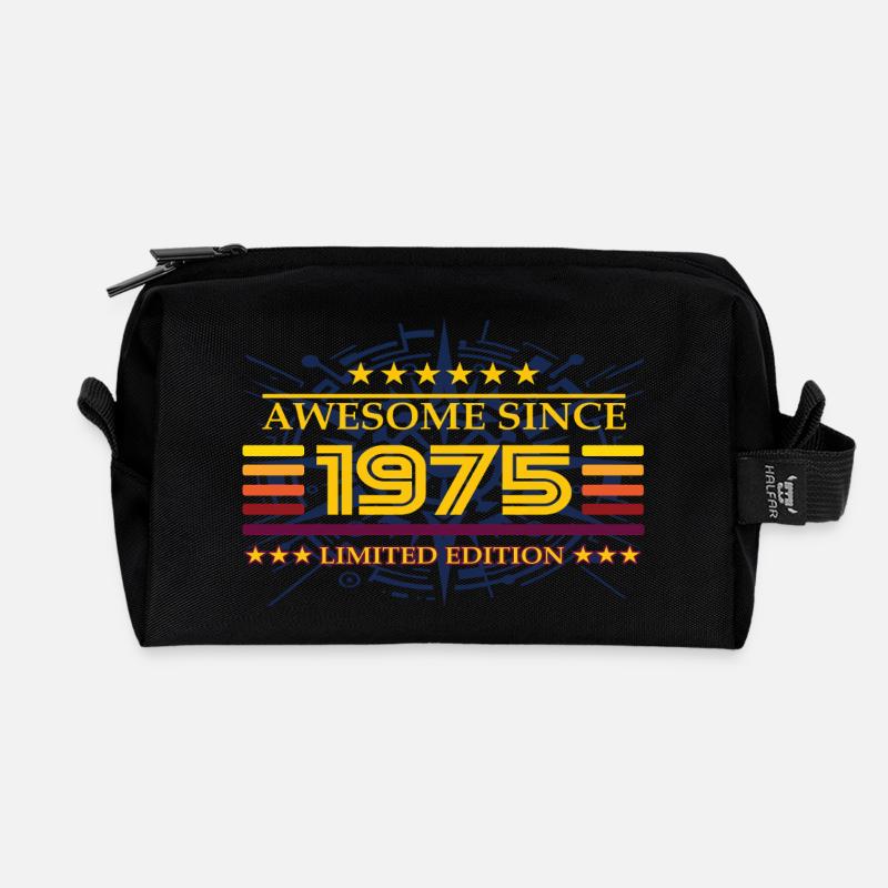 Awesome since 1975 Limited Edition - Recycelte Kulturtasche - Schwarz