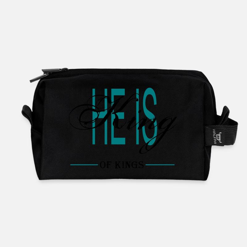 HE IS KING OF KINGS - Recycelte Kulturtasche - Schwarz