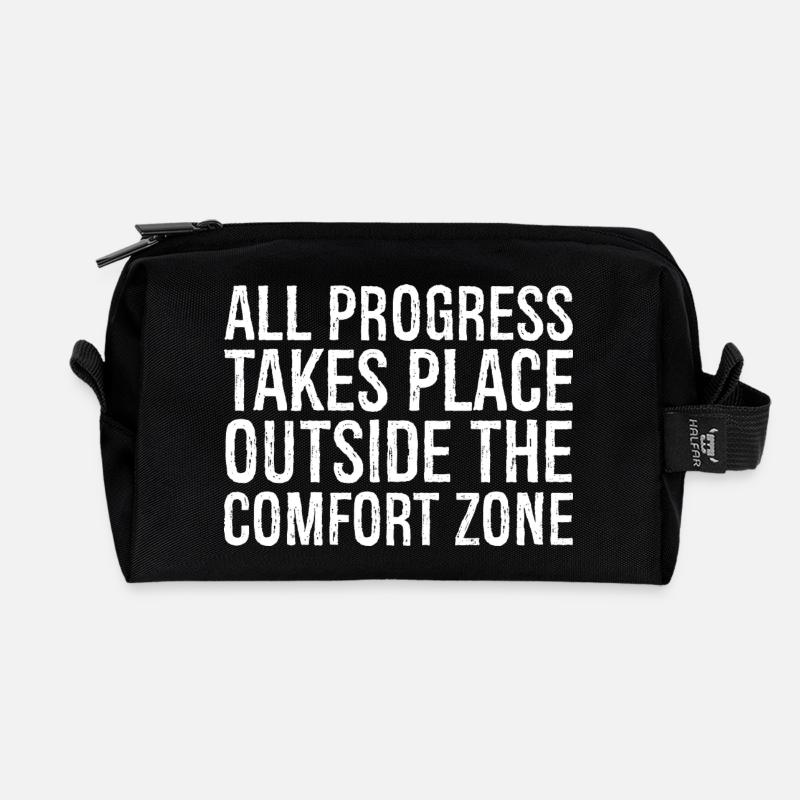All progress takes place outside the comfort zone - Recycelte Kulturtasche - Schwarz