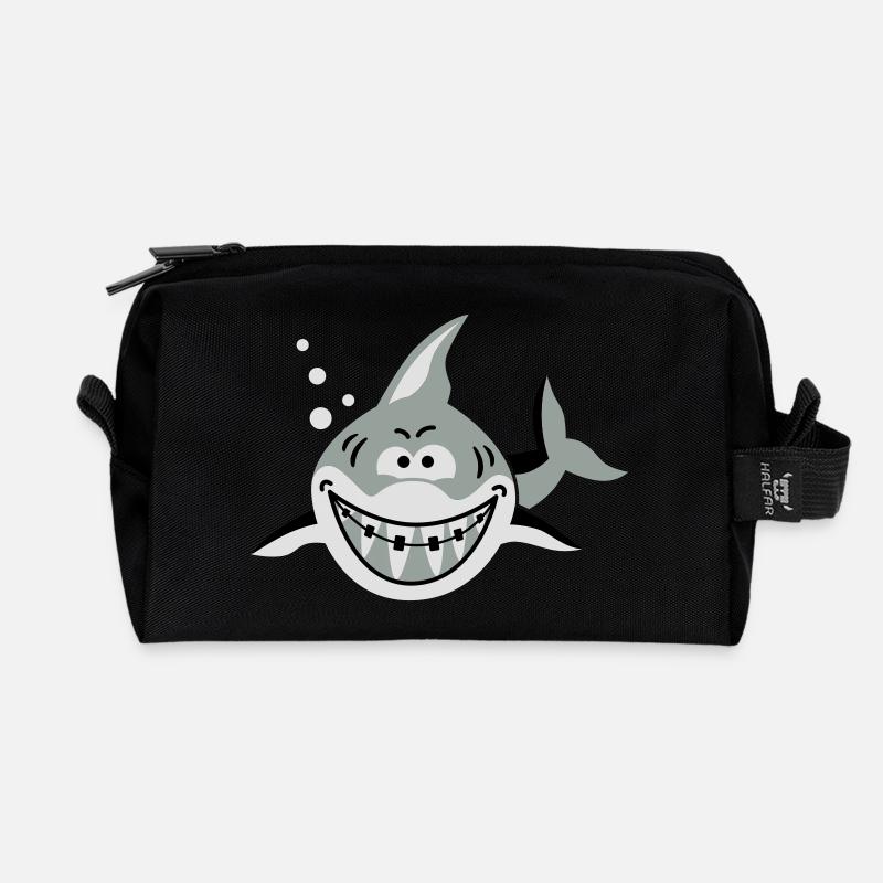 Hai mit Zahnspange - Recycelte Kulturtasche - Schwarz