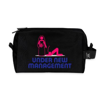 Sous une nouvelle direction - Trousse de toilette en tissu recyclé - noir - Devant