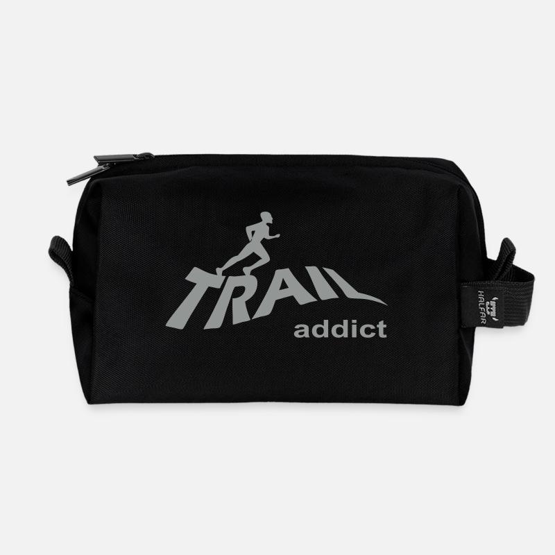 trail_addict - Recycelte Kulturtasche - Schwarz