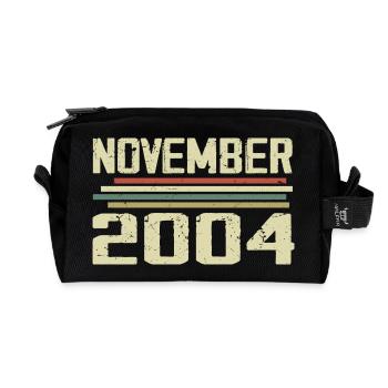 Millésime Novembre 2004 Millésime rétro Novembre 2004 - Trousse de toilette en tissu recyclé - noir - Devant