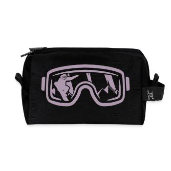 Winterzauber auf dem Snowboard: - Recycelte Kulturtasche - Schwarz - Vorne