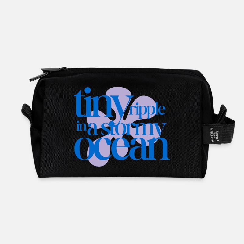 Une petite ondulation dans un océan orageux (lavande) - Trousse de toilette en tissu recyclé - noir