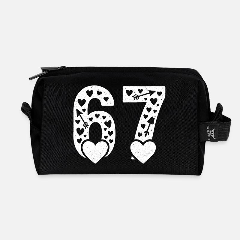 Valentinstag 6-7 Spaß 67 Nummer Valentinstag Sechs - Recycelte Kulturtasche - Schwarz