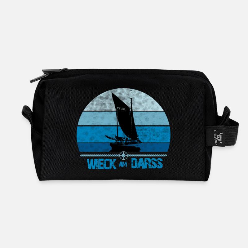 Wieck am Darss with Zeesboot - Recycled Toiletry Zip Bag - black