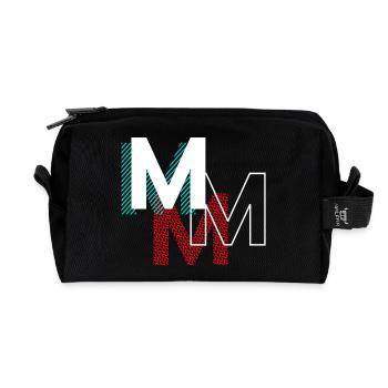 M Lettering Gifts - Recycelte Kulturtasche - Schwarz - Vorne