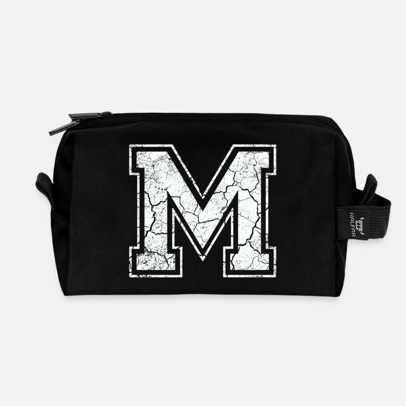 Buchstabe M in weiß im Vintage-Look - Recycelte Kulturtasche - Schwarz