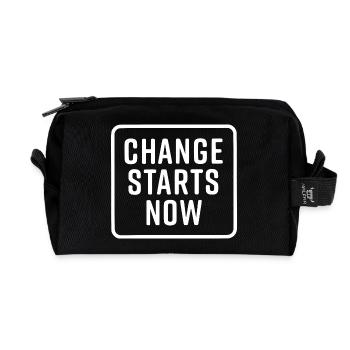 change starts now - Recycelte Kulturtasche - Schwarz - Vorne