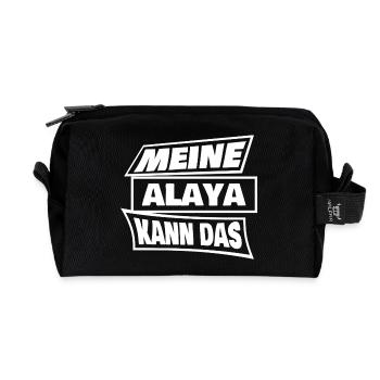 Alaya als Alaya - Recycelte Kulturtasche - Schwarz - Vorne