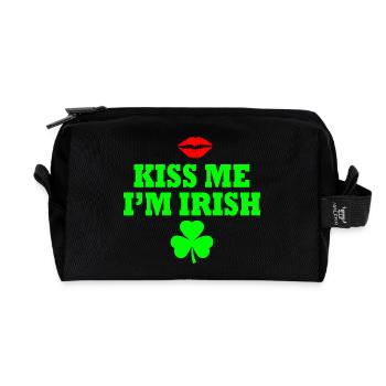 Kiss me im irish - Recycled Toiletry Zip Bag - black - Front
