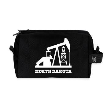 Conception de pompe à pompe pour le champ pétrolifère du Dakota du Nord - Trousse de toilette en tissu recyclé - noir - Devant