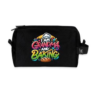 Ich bin Oma und backe gerne - Recycelte Kulturtasche - Schwarz - Vorne