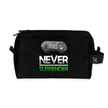 NEVER SURRENDER (Grün) + SNES Controller - Gaming - Recycelte Kulturtasche - Schwarz - Vorne