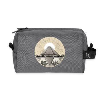 Pyramide 01 - Recycelte Kulturtasche - Anthrazit - Vorne