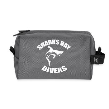 SHARKS BAY DIVERS - Recycelte Kulturtasche - Anthrazit - Vorne