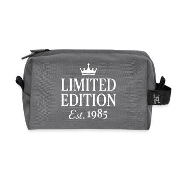 Limited Edition Est 1985 - Recycelte Kulturtasche - Anthrazit - Vorne