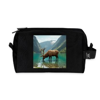 Alpenhirsch am ruhigen See - Recycelte Kulturtasche - Schwarz - Vorne