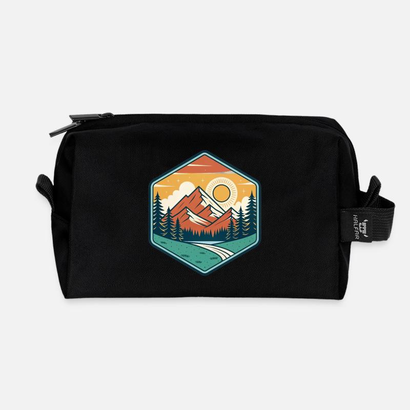 Berg und Sonne in der Natur - Recycelte Kulturtasche - Schwarz