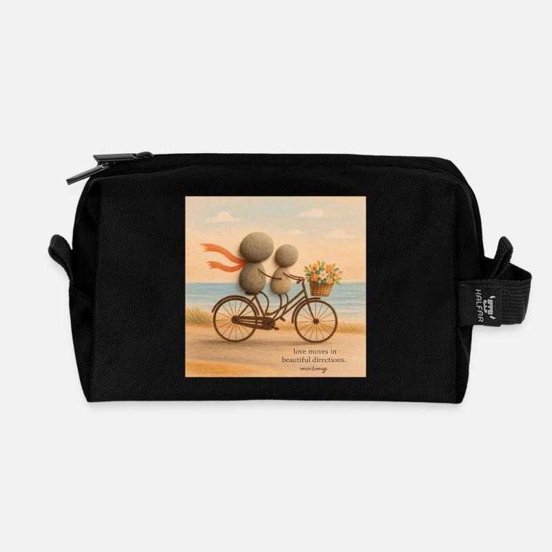 Liebe bewegt sich auf einem steinernen Fahrrad - Recycelte Kulturtasche - Schwarz