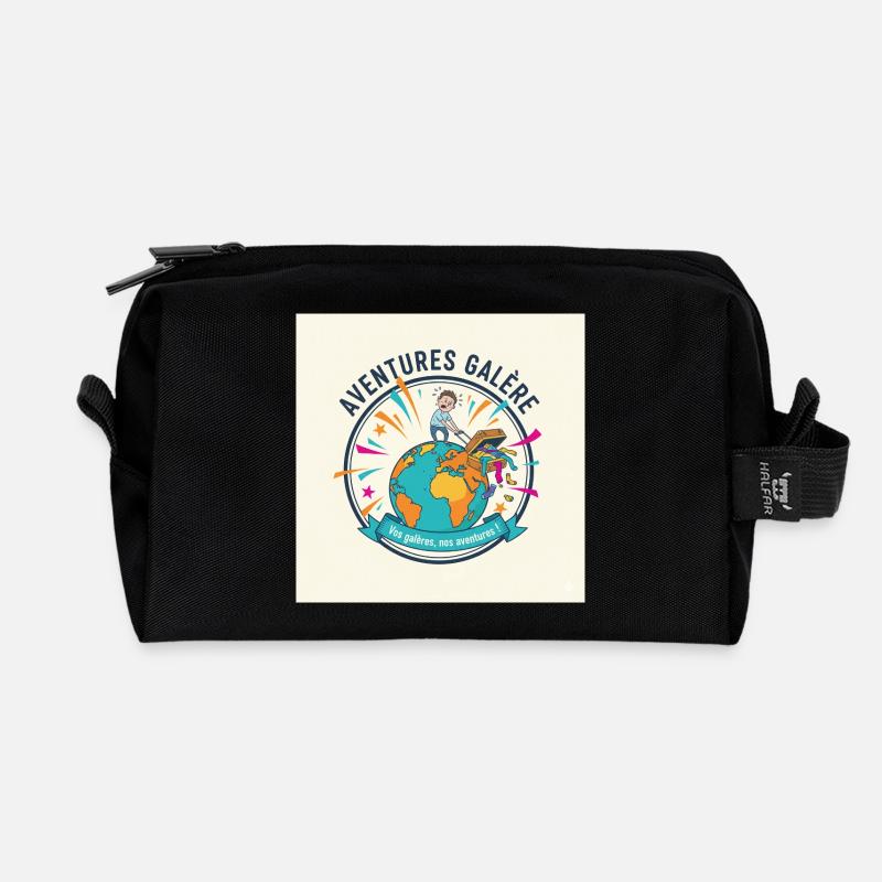 Adventures Galley World in Aktion - Recycelte Kulturtasche - Schwarz
