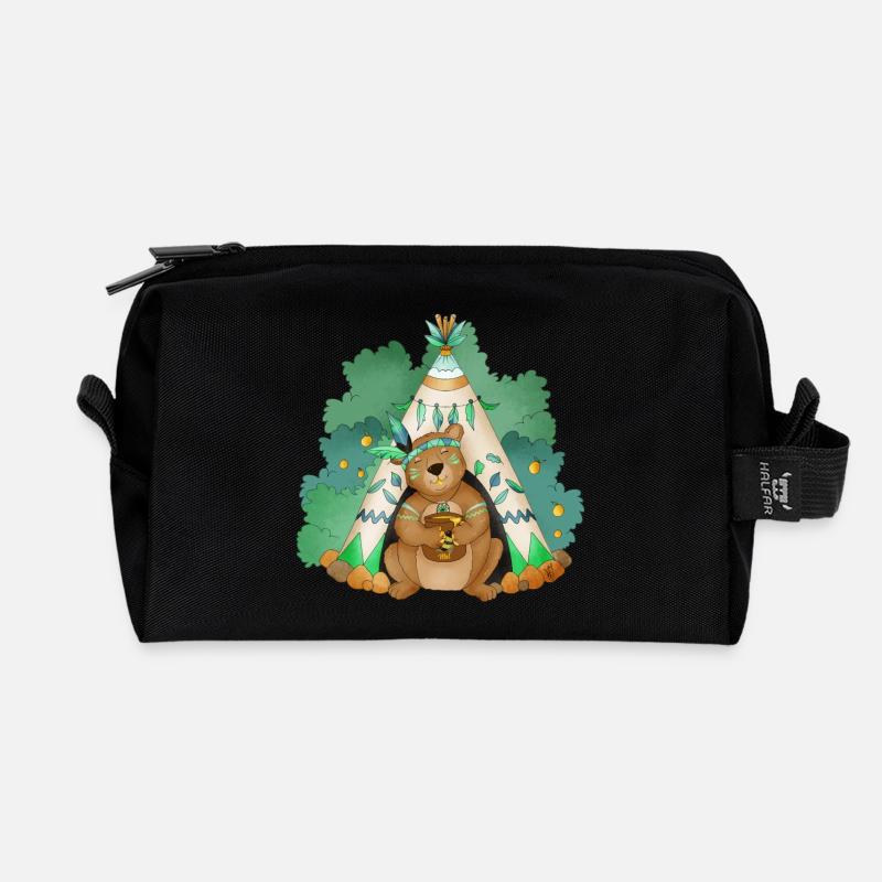 Bär vor seinem Tipi - Recycelte Kulturtasche - Schwarz