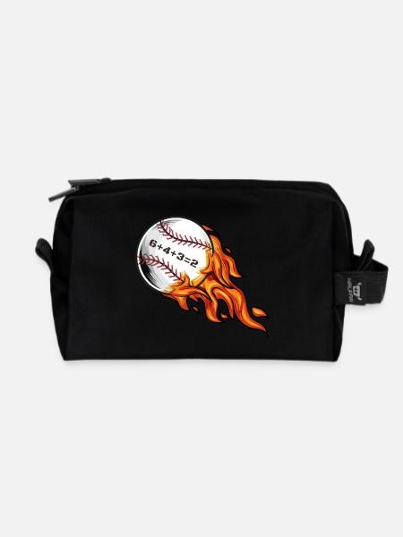 Baseball 6432 Double Play 6+4+3=2 Softball Mathematik - Recycelte Kulturtasche - Schwarz