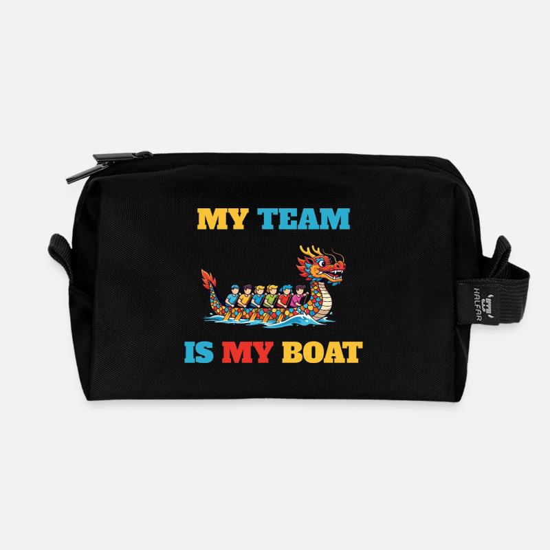My Team is my Boat - Recycelte Kulturtasche - Schwarz