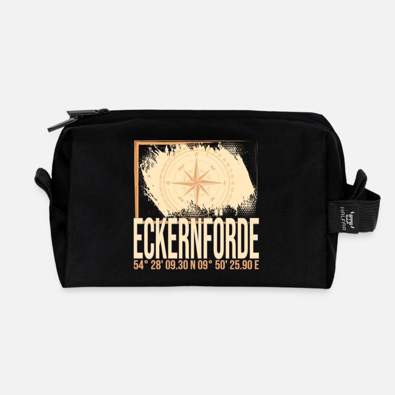Eckernförde Koordinaten - Recycelte Kulturtasche - Schwarz