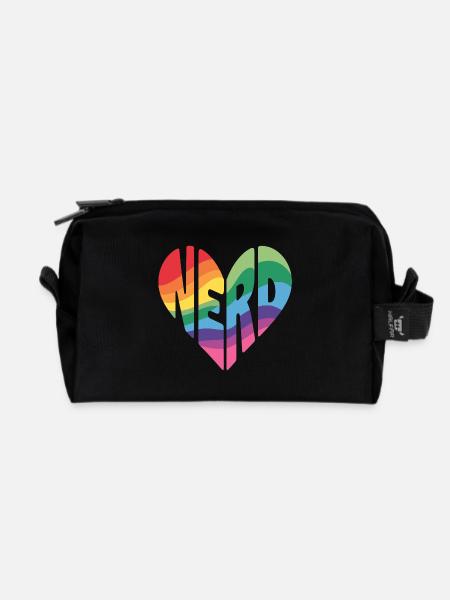 Nerd-Herz: Bunt und stolz drauf! - Recycelte Kulturtasche - Schwarz
