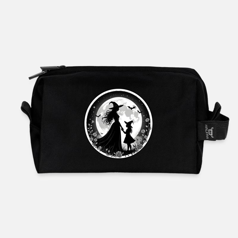 Hexe mit junger Hexe und Fledermäusen vorm Mond - Recycelte Kulturtasche - Schwarz