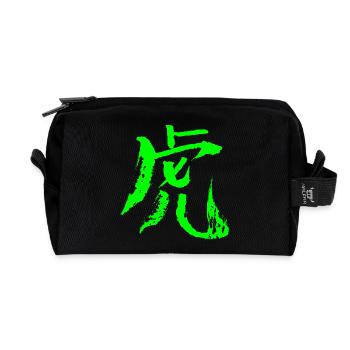 Tiger (Chinesisches Schriftzeichen) TUSCHE - Grün - Recycelte Kulturtasche - Schwarz - Vorne