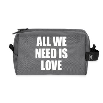 all we need is love - Recycelte Kulturtasche - Anthrazit - Vorne