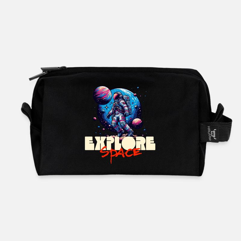 Explore Space Astronaut - Recycelte Kulturtasche - Schwarz