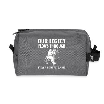 Lineman Legacy Wires Engagement Stromnetz Stolz - Recycelte Kulturtasche - Anthrazit - Vorne