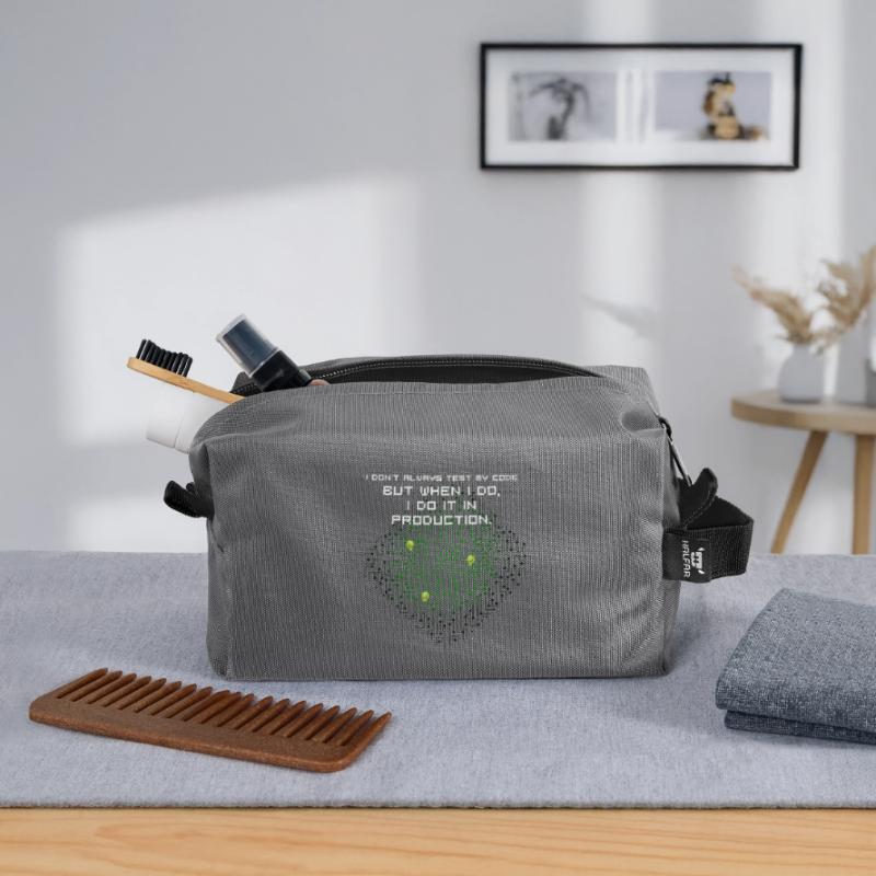 test code nerd joke spruch pc programmer geek i Recycled Toiletry Zip Bag