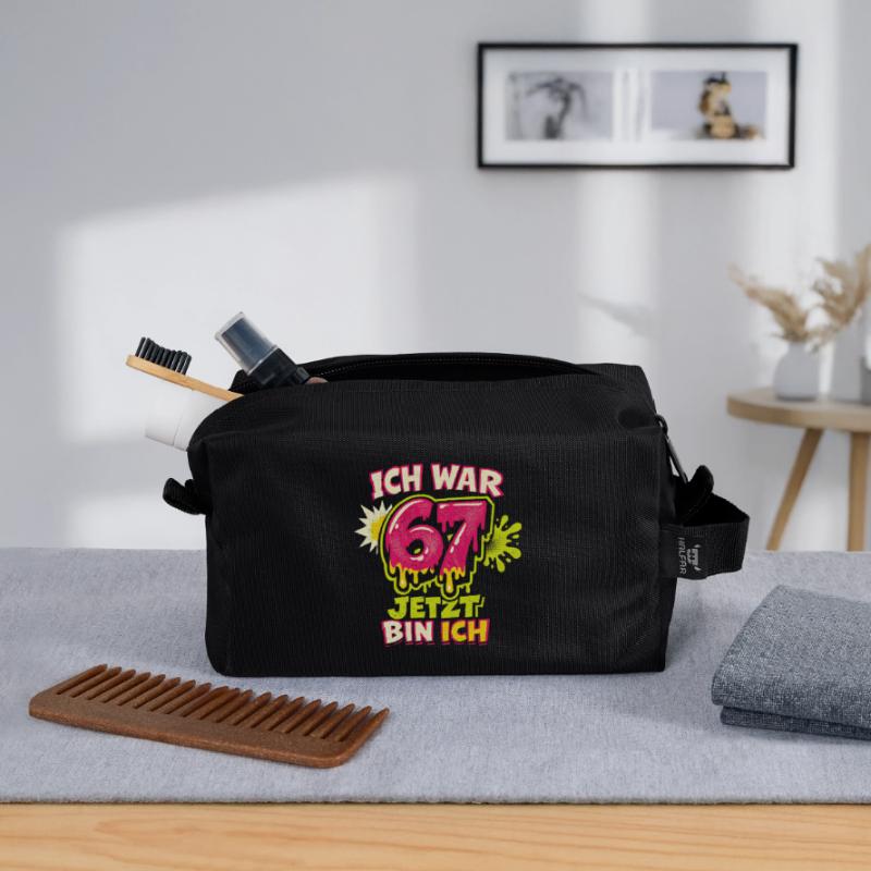 67 six sept j’avais 6 ans maintenant 7 ans Trousse de toilette en tissu recyclé