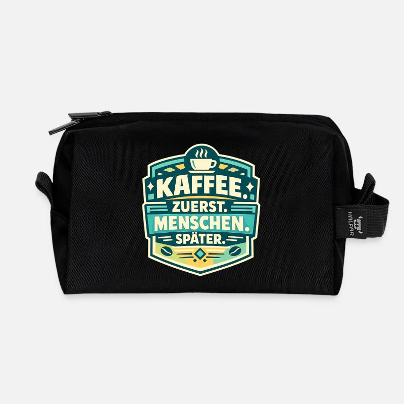 Kaffee zuerst, Menschen später - Recycelte Kulturtasche - Schwarz