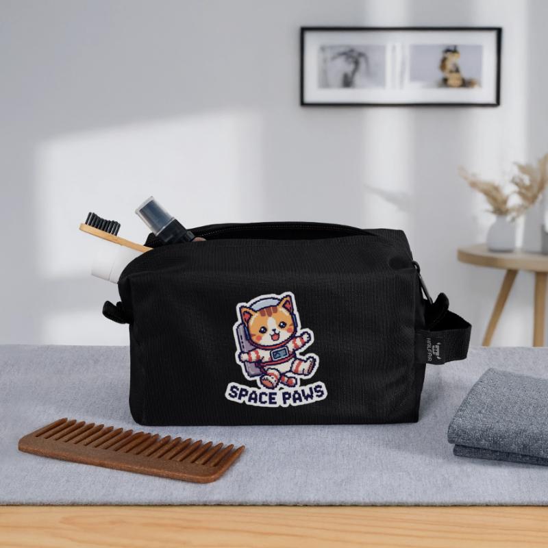Space Paws – Chat pixel dans l’espace Trousse de toilette en tissu recyclé