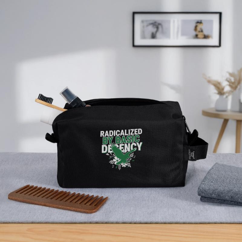 Radicalized By Basic Decency Quote Shirt Recycelte Kulturtasche