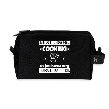 I'm not addicted to cooking - Recycled Toiletry Zip Bag - black - Front