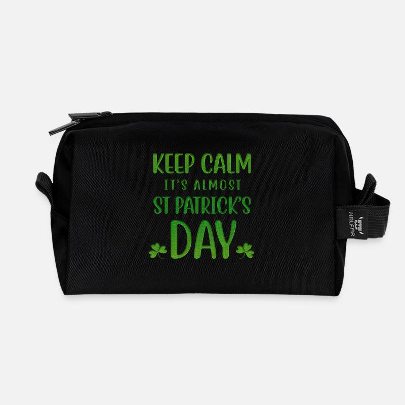 Keep Calm is Almost St Patrick's Day - Trousse de toilette en tissu recyclé - noir